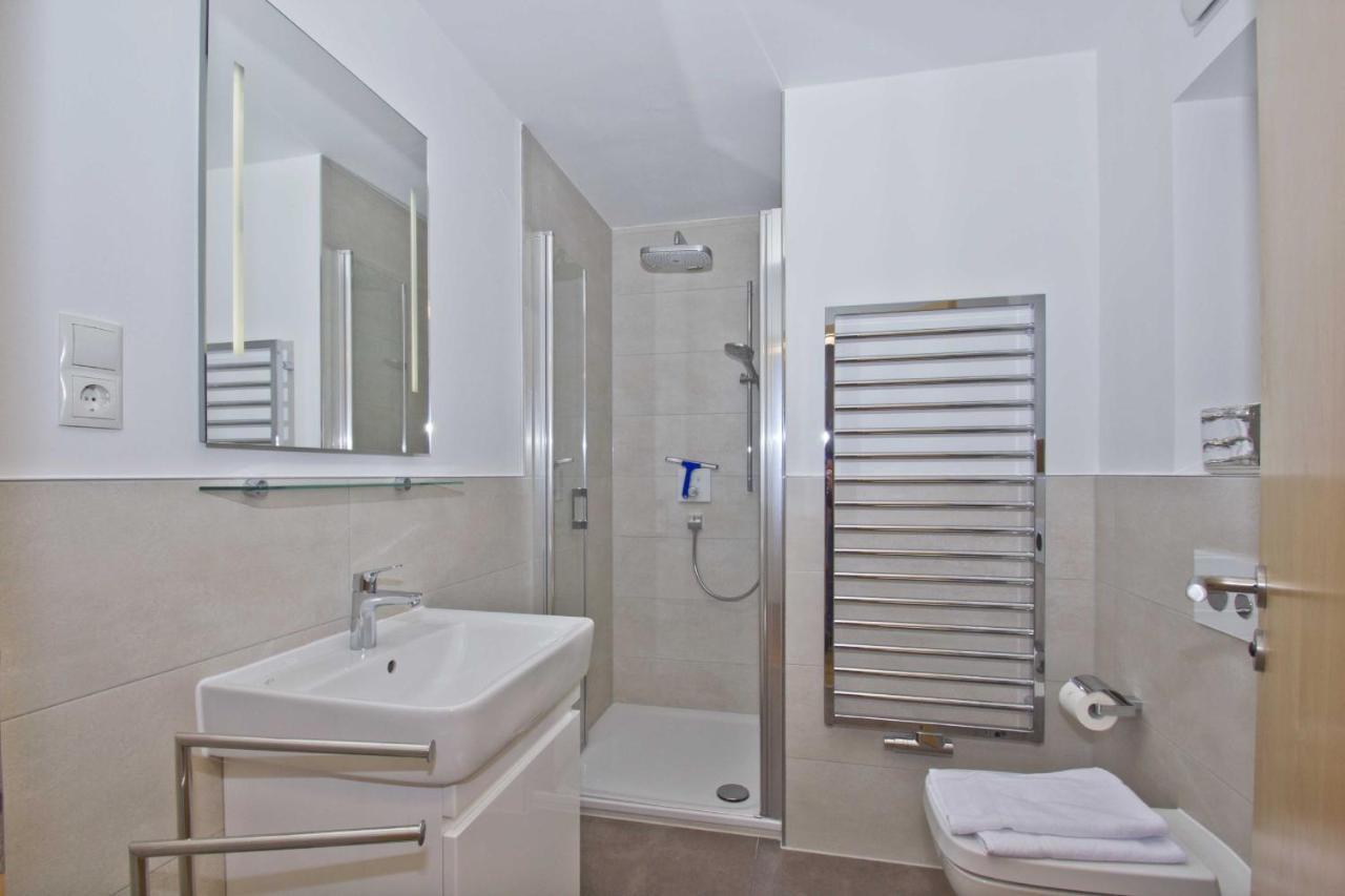 Mit Meerblick Und Balkon, Gratis Nutzung Vom Ahoi Erlebnisbad Und Sauna In Sellin - Meeresblick Fewo 17 Goehren  Exterior foto