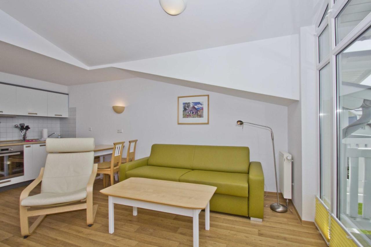 Mit Meerblick Und Balkon, Gratis Nutzung Vom Ahoi Erlebnisbad Und Sauna In Sellin - Meeresblick Fewo 17 Goehren  Exterior foto